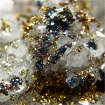 カルコパイライト(Chalcopyrite)/カルサイト(Calcite)