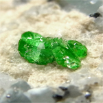 ダイオプサイド(Diopside)/ブルーカルサイト(Calcite)/モリブデナイト(Molybdenite)/クォーツ(Quartz)