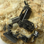 ショール(Tourmaline)/ガーネット(Garnet)/マイカ(Mica)/フェルドスパー(Feldspar)