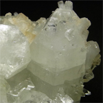 アポフィライト(Apophyllite)/オケナイト(Okenite)