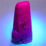 ルビー(蛍光)(Corundum var. Ruby)