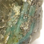 エメラルド(Emerald)/パイライト(Pyrite)