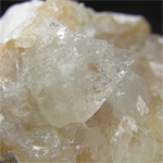 アポフィライト(Apophyllite)/スティルバイト(Stilbite)/オケナイト(Okenite)