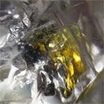オイル入り水晶(Petroleum in Quartz)