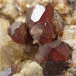 ガーネット(Garnet)/フェルドスパー(Feldspar)/クォーツ(Quartz)