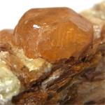 スペサタイト(Spessartine)/オレンジカイヤナイト(Kyanite)/マイカ(Mica)
