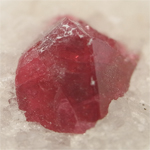 スピネル(Spinel)/カルサイト(Calcite)