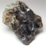ヴェスヴィアナイト(Vesuvianite)
