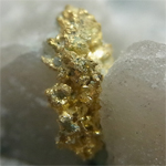 マラカイト(Malachite)/自然金(Native Gold)/カルサイト(Calcite)