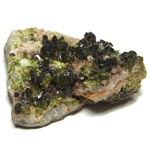 エピドート(Epidote)/クォーツ(Quartz)