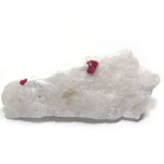 スピネル(Spinel)/カルサイト(Calcite)