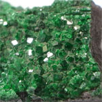 ウバロバイト(Garnet var. Uvarovite)