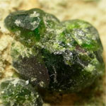 デマントイド(Andradite Garnet var. Demantoid)