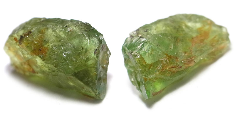 ツァボライト(Grossular var. Tsavorite)