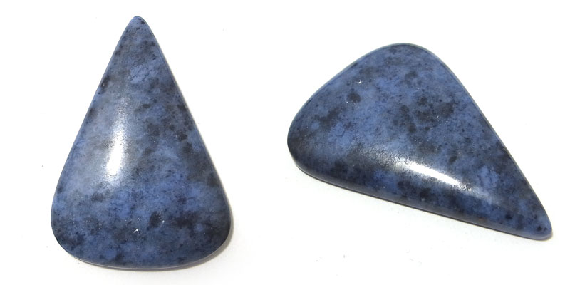 デュモルチェライト